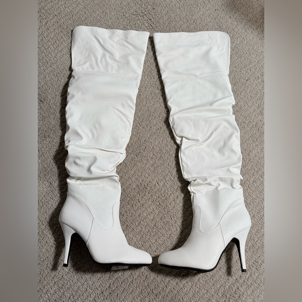 White Slouchy Knee-High Stiletto Boots – Size 10 – NEW in Box – Forever